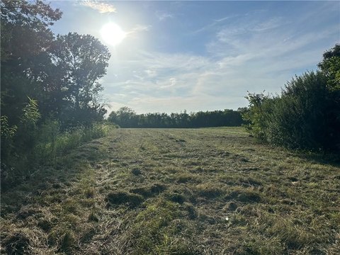 Land, Peculiar, MO