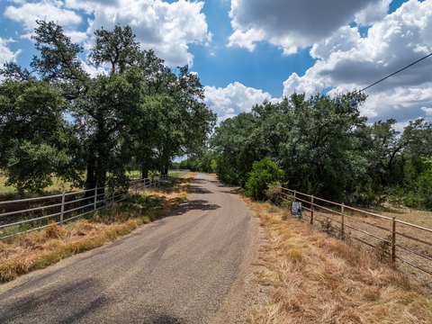 Oak-Tree Agricultural Land