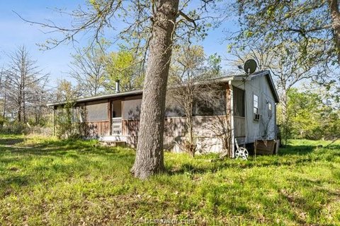 LAND - Iola, TX