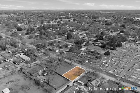 LAND - Cameron, TX