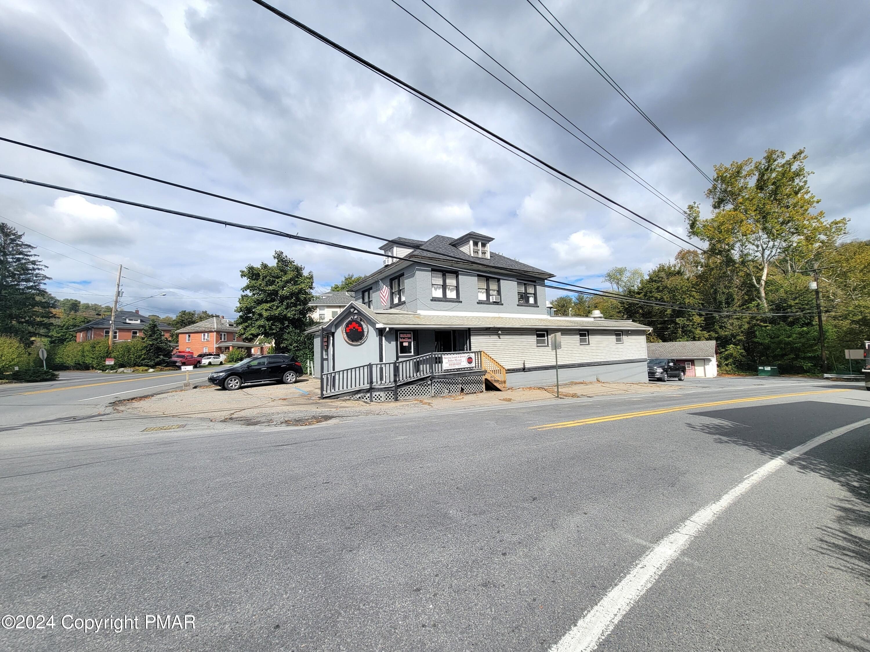 Turn-Key Restaurant/Bar Opportunity