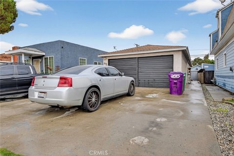 Long Beach Bungalow-Style Duplex