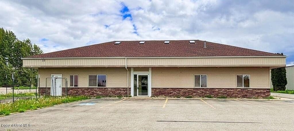 Ponderay Commercial Building For Sale