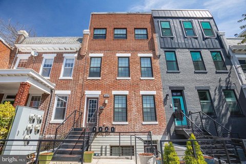 Modern Multi-Family Condo with Patio