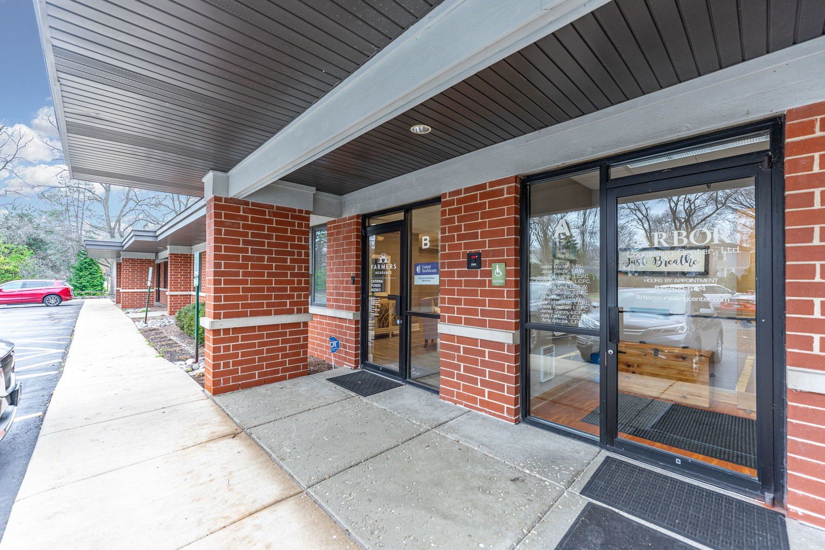 Commercial Space in Crystal Lake