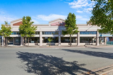 Versatile Mixed-Use Building in Santa Rosa