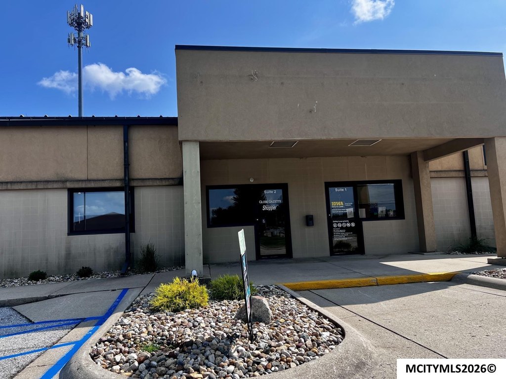 687 S Taft Ave, Mason City, IA 50401