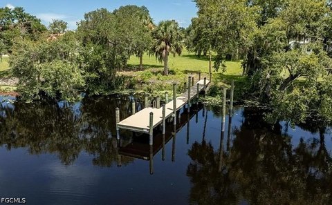 Land, Alva, FL