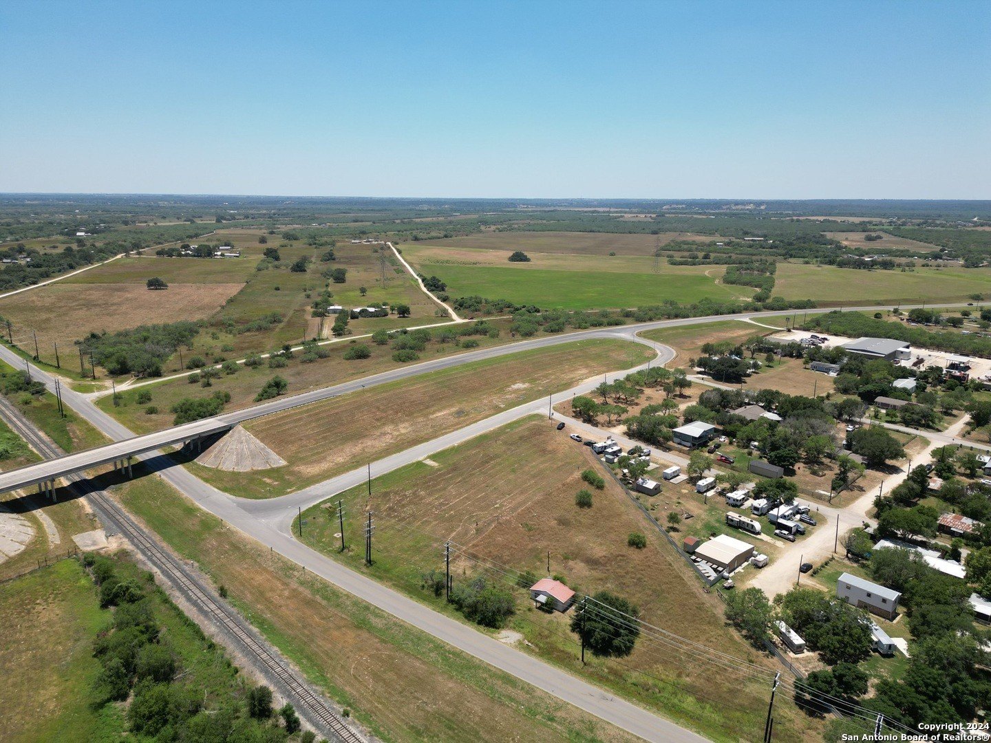 Elmendorf Land Near Loop 1604