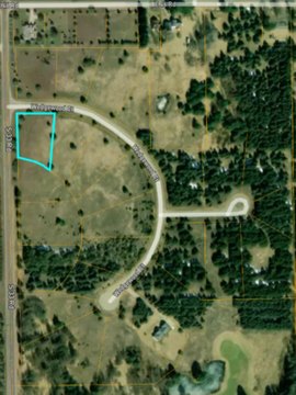 Residential Land in Quiet Subdivision