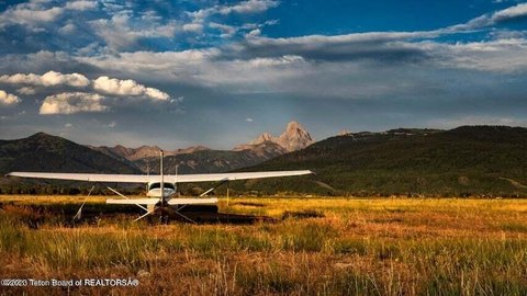 Driggs Land with Airport Frontage