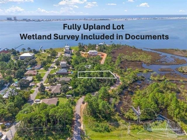 Navarre Land with Wetland Views