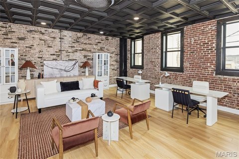 Furnished Office Suite in Hannibal