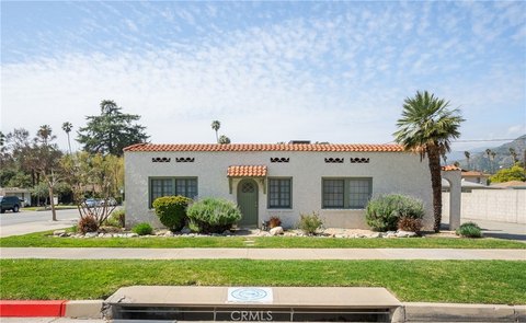 Single-Story Spanish-Style Commercial Building