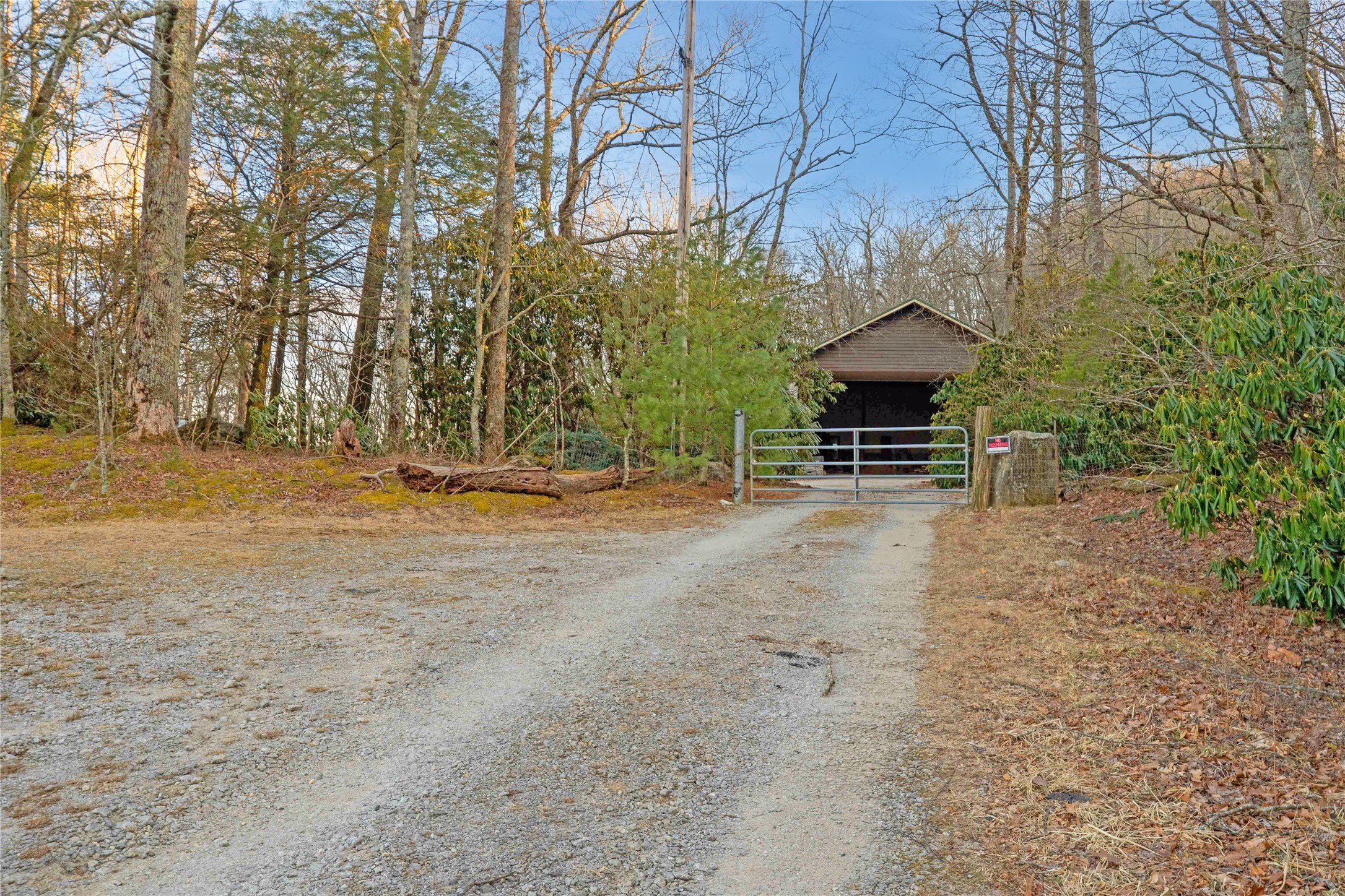 Highlands Land with Open-Air Garage