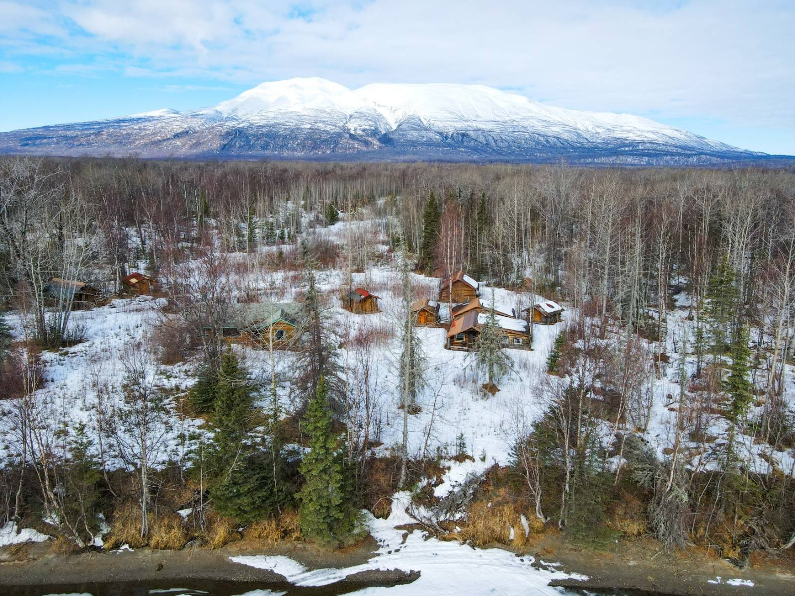 Alaskan Waterfront Lodge Opportunity