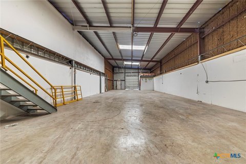 Versatile Warehouse in Killeen, TX