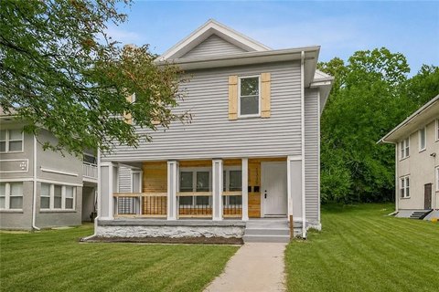 Renovated Duplex with Private Entrances