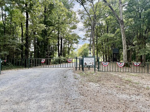 Land, Gunnison, MS