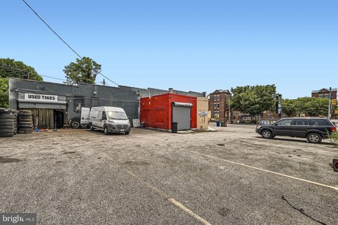 Income-Producing Commercial Property in Baltimore