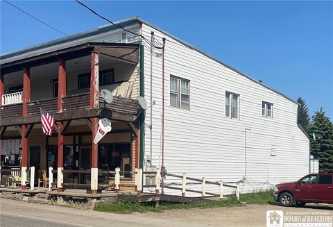 Versatile Mixed-Use Investment Opportunity