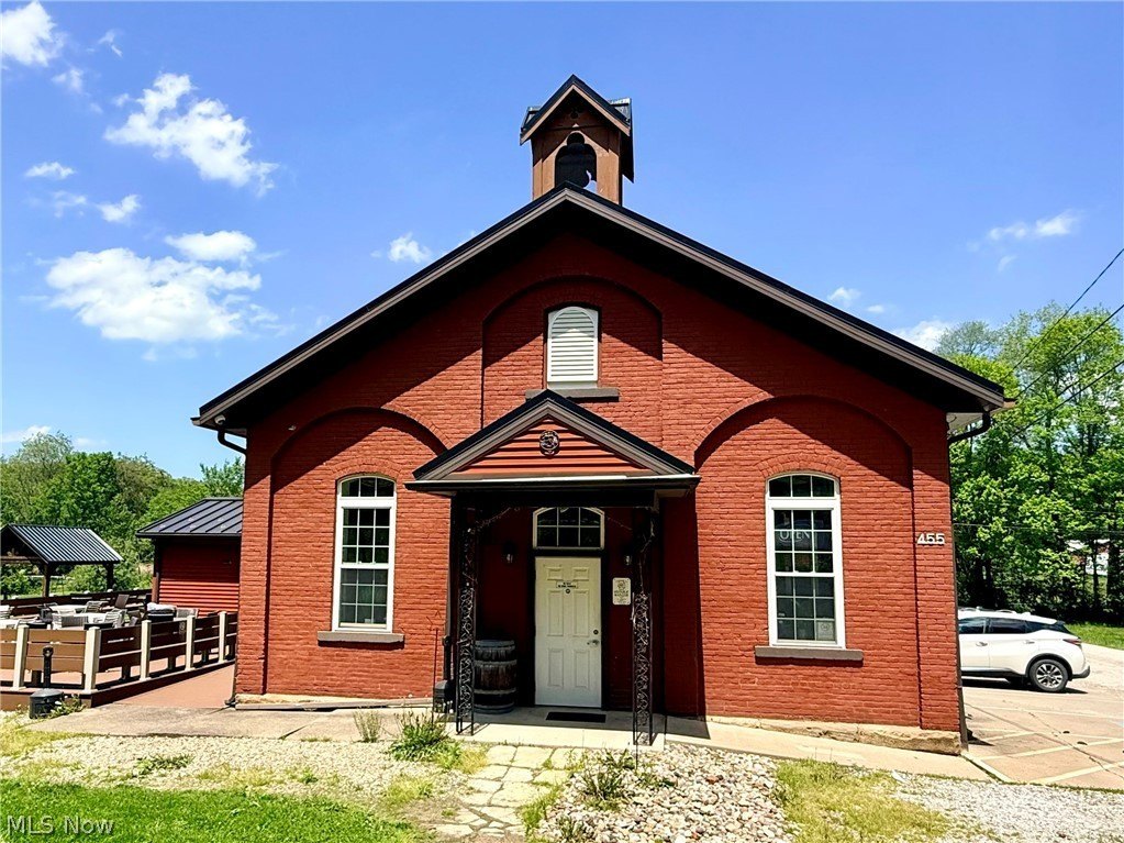 Established Winery in Restored Schoolhouse