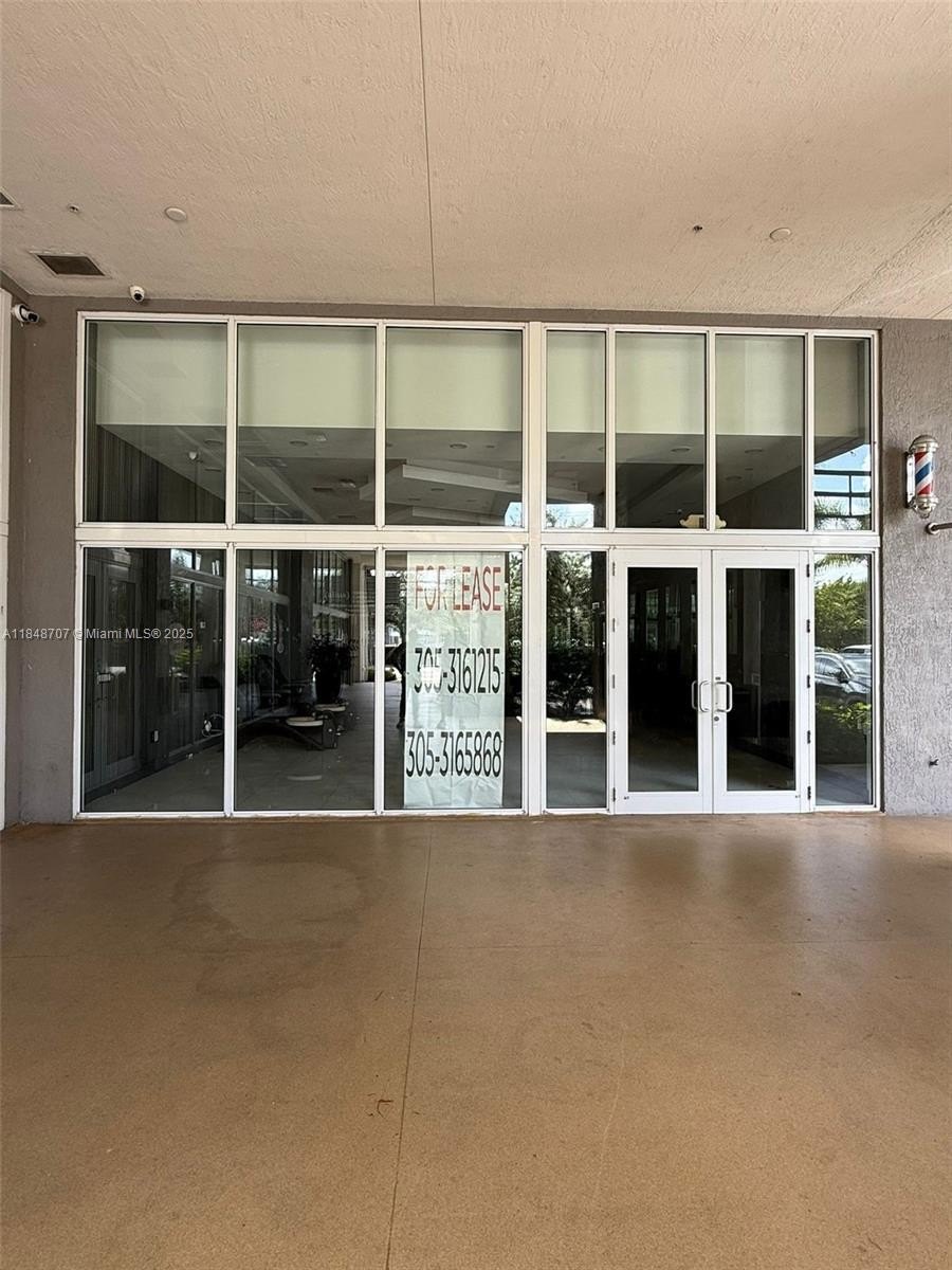 Retail Space in Doral Heart