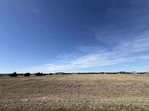 5.61 Acres in Mira Vista