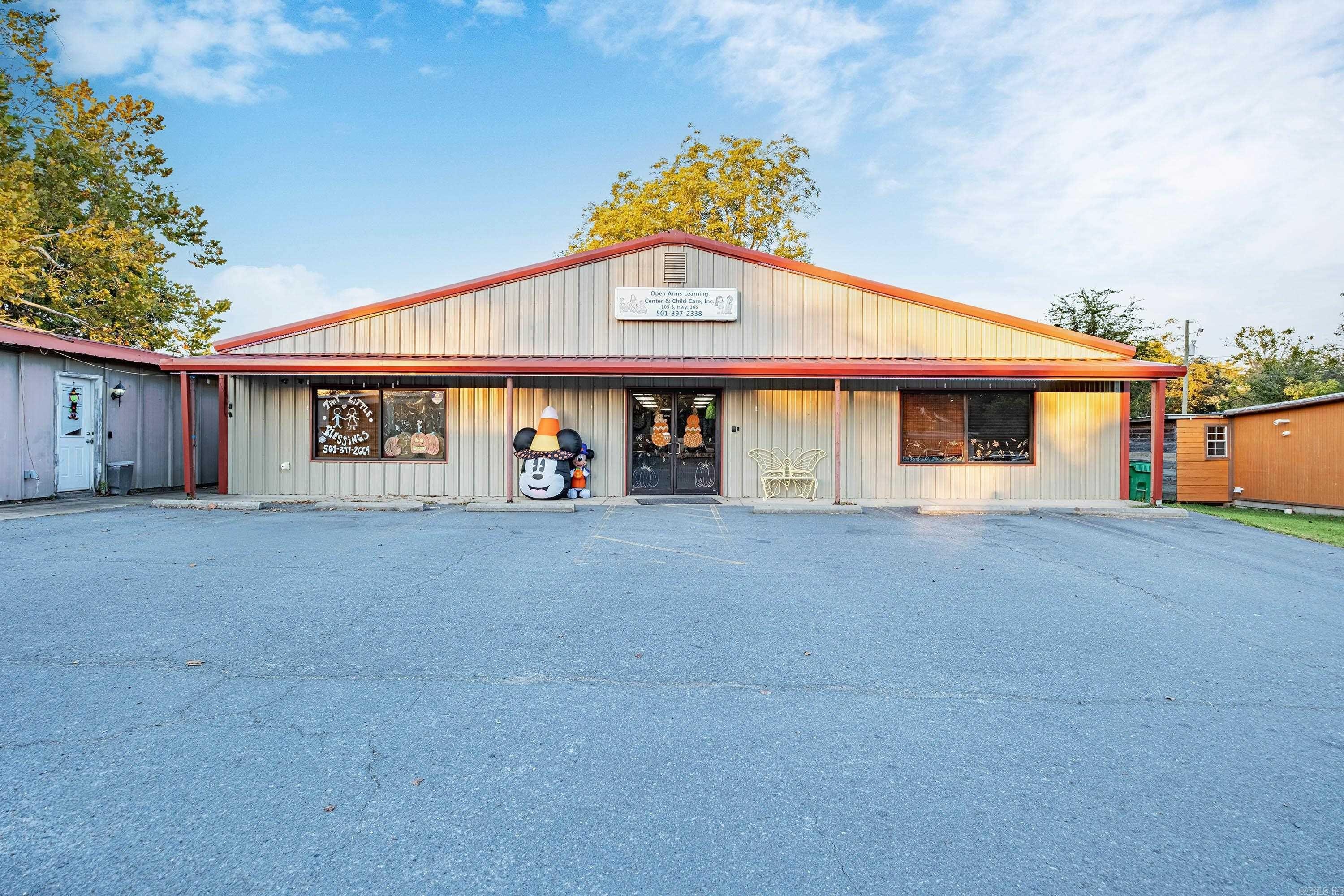 Redfield Commercial Property on Highway
