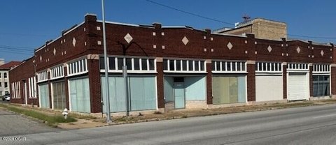 Joplin Warehouse with Downtown Location