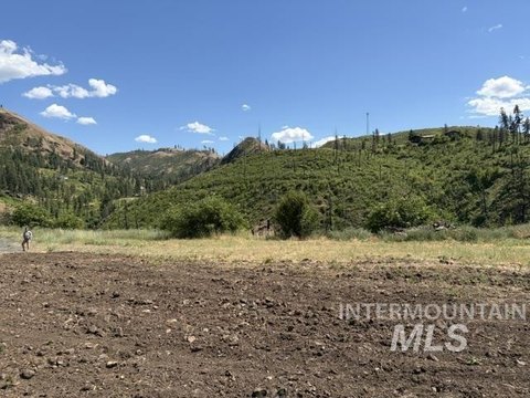 Recreational Land with Shared Well