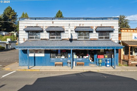 Nehalem Food Mart For Sale