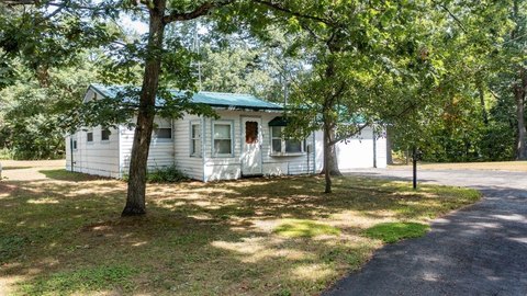 Land, ALMOND, WI