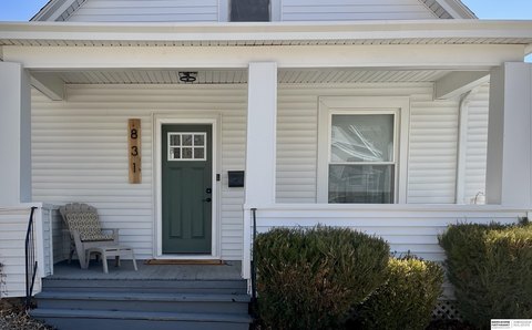 Renovated Duplex with Studio Level