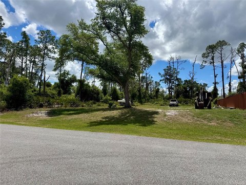 Residential Lot in North Port