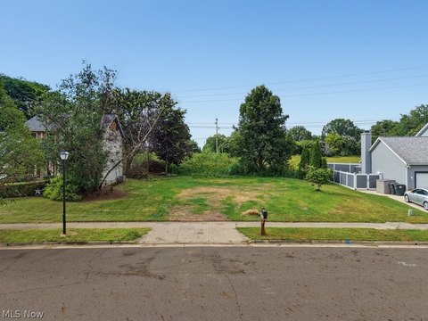 Land, Akron, OH