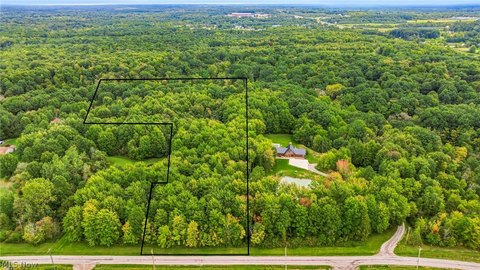 Land, Geneva, OH