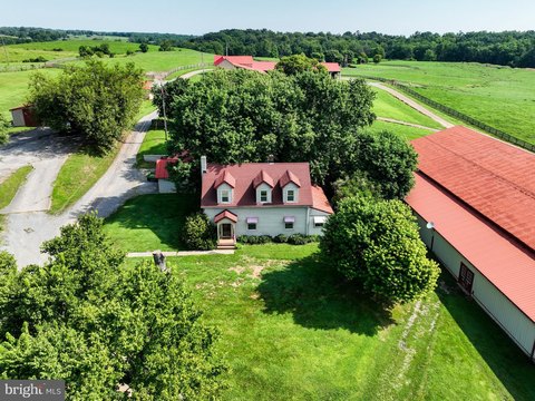 Equestrian Estate in Clarke County
