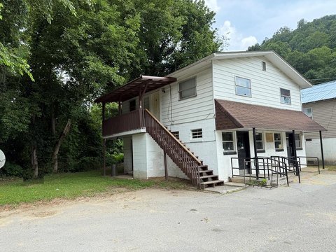 Mixed-Use Building in Lynco, WV