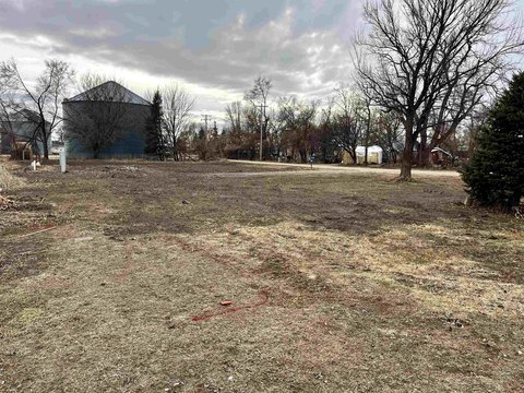 Residential Lot in Burbank, SD