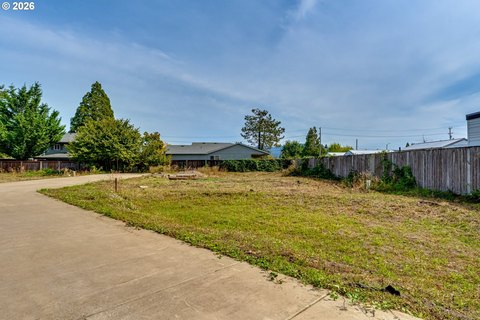 Land, Springfield, OR