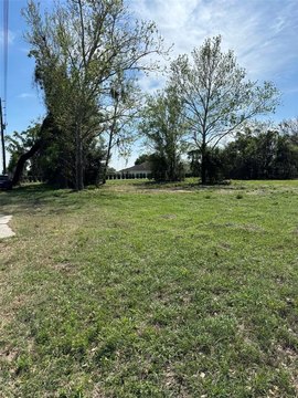 Cleared Corner Commercial Lot
