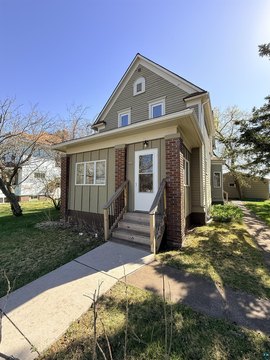 Up-Down Duplex with Private Entrances