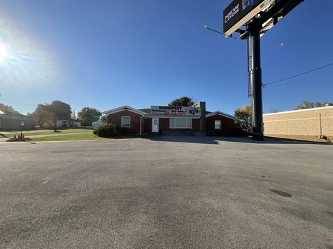 Highway Frontage Retail/Office Opportunity