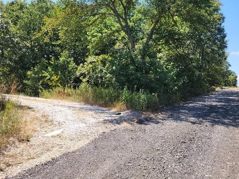 Residential Lots in Eagle Bluff Estates