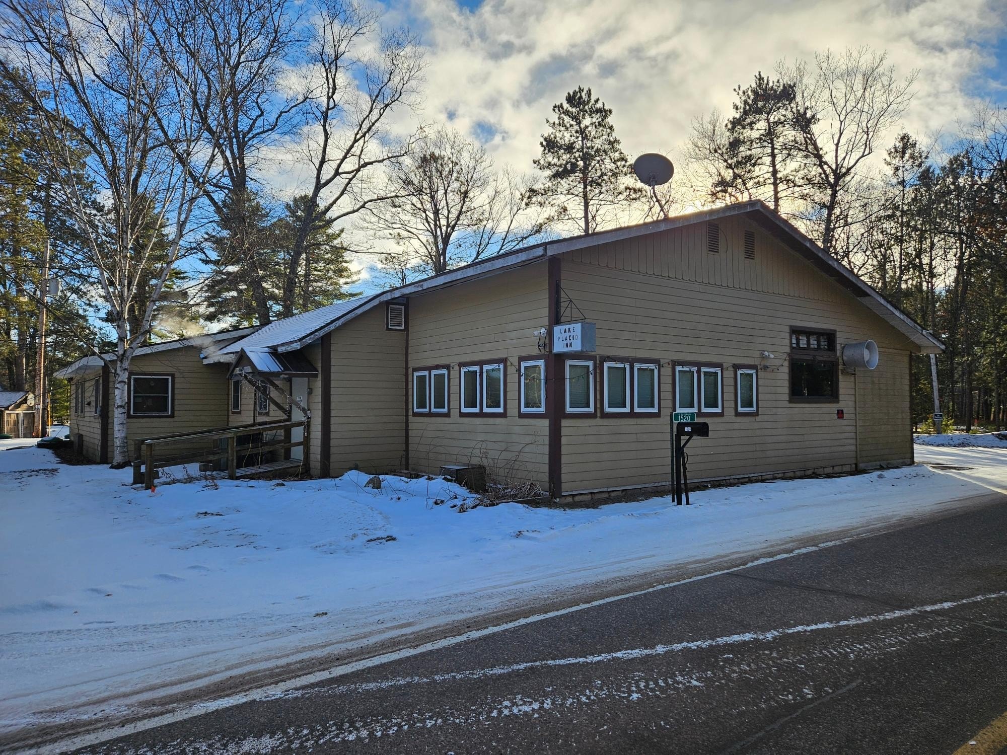 Established Restaurant & Bar For Sale