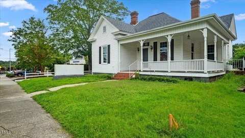 Downtown Oxford Commercial Building For Lease