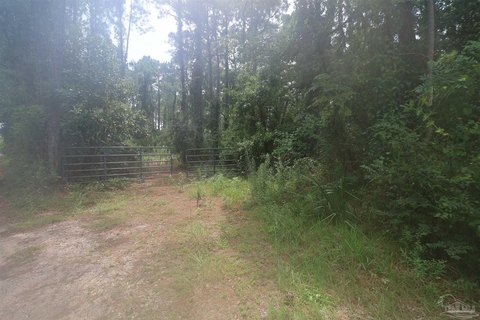 LAND - Gulf Breeze, FL
