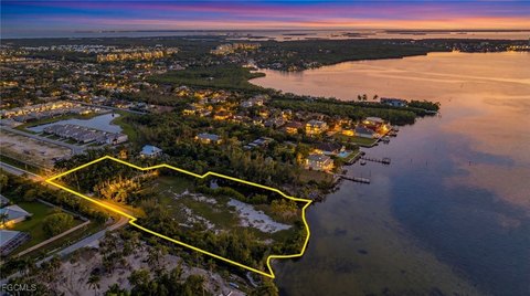 Riverfront Land Parcel in Fort Myers