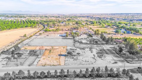 Land, Clint, TX